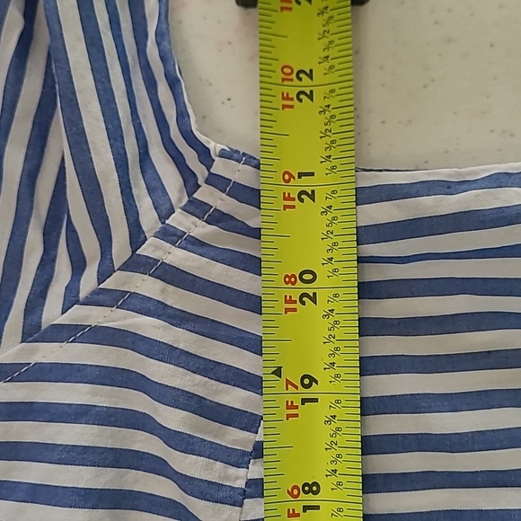 CAbi Blue and White Striped Button-up Crop Shirt size Medium - Picture 8 of 9